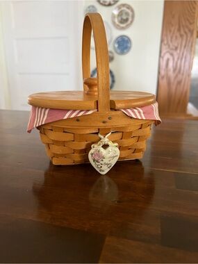 Longaberger Horizon of Hope Basket with Lid, 1999